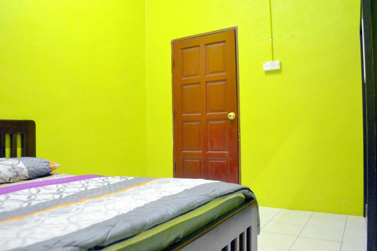 Homestay Jertih Besut Terengganu Extérieur photo