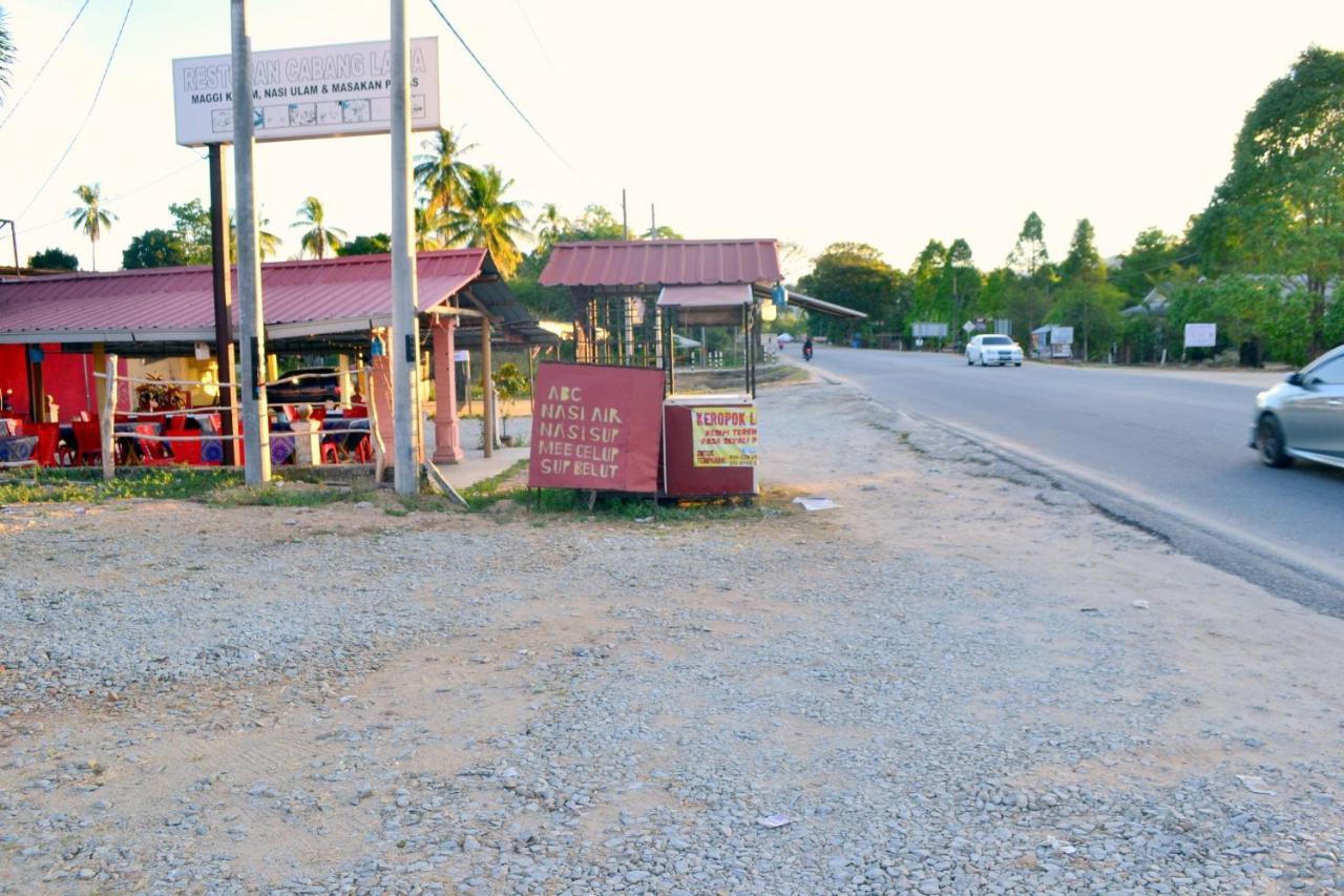 Homestay Jertih Besut Terengganu Extérieur photo